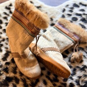 Vintage Tecnica Tan Fur Boots with Striped Trim